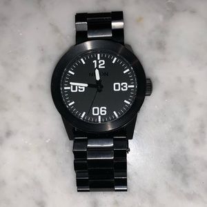 Nixon watch black